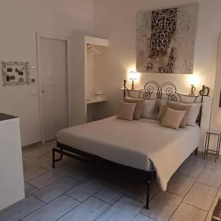 Alojamento de Acomodação e Pequeno-almoço Carducci 4*
