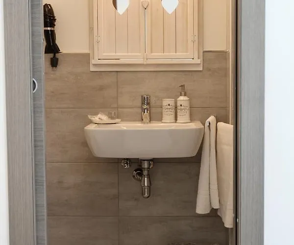 فندق مبيت وإفطار Carducci كومو